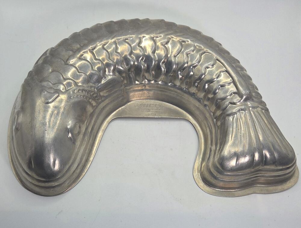 Vintage MIRRO FISH Mold Jello Jelly Cake Wall Art 725M